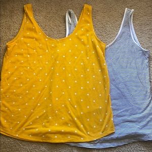 Pair of tank tops 1 dots and 1 striped